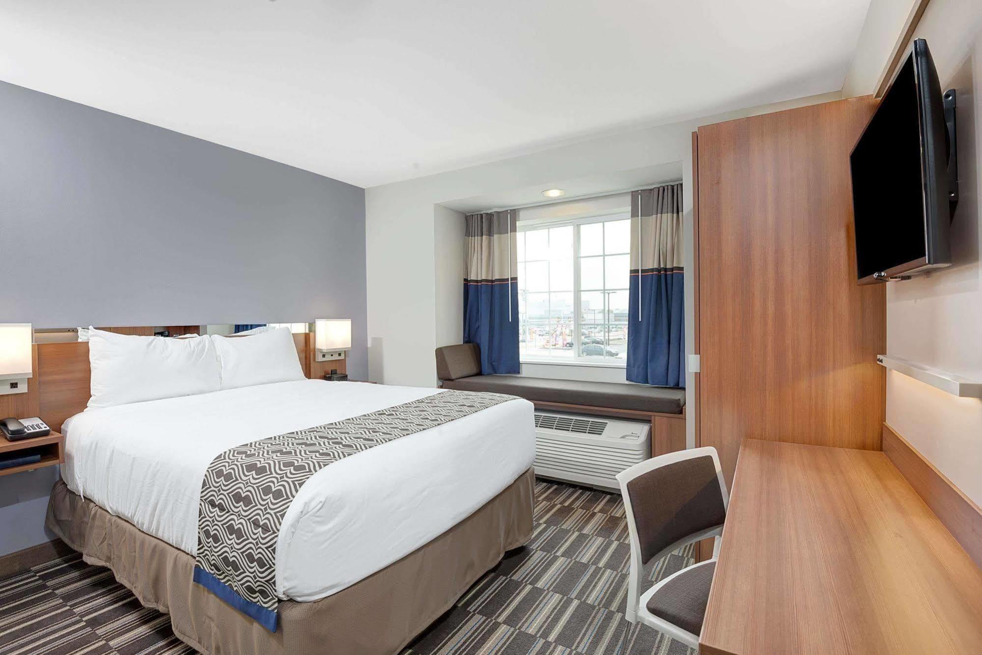 Microtel Inn & Suites By Wyndham Philadelphia Airport Ridley Park Exterior foto